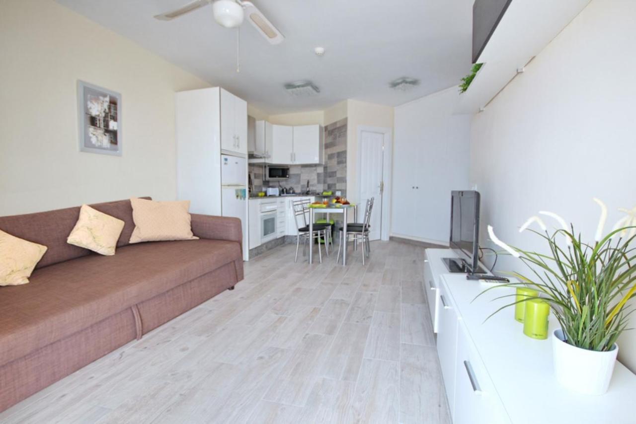 Apartment With Terrace On The Seafront In Playa Fanabe 아데제 외부 사진